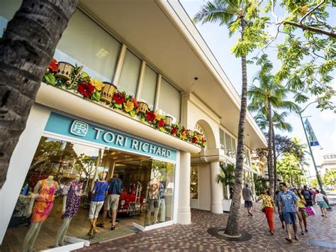 The 2023 Ultimate Guide to Luxury Shopping in Hawaii